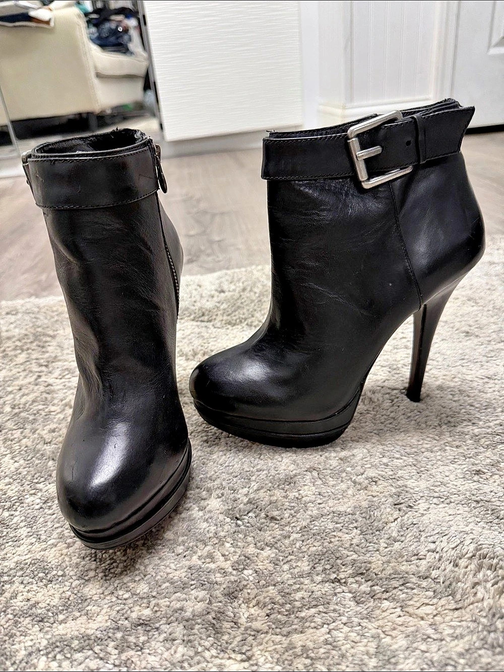 Max Studio Black Leather Platform Ankle Boots US 7.